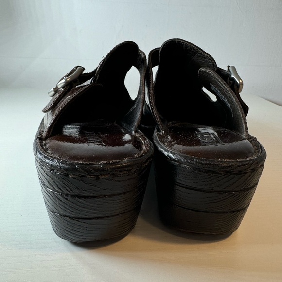 Born Della Women's Patent Leather Brown Mules Clogs T-Strap Buckle New Boho - Picture 3 of 9